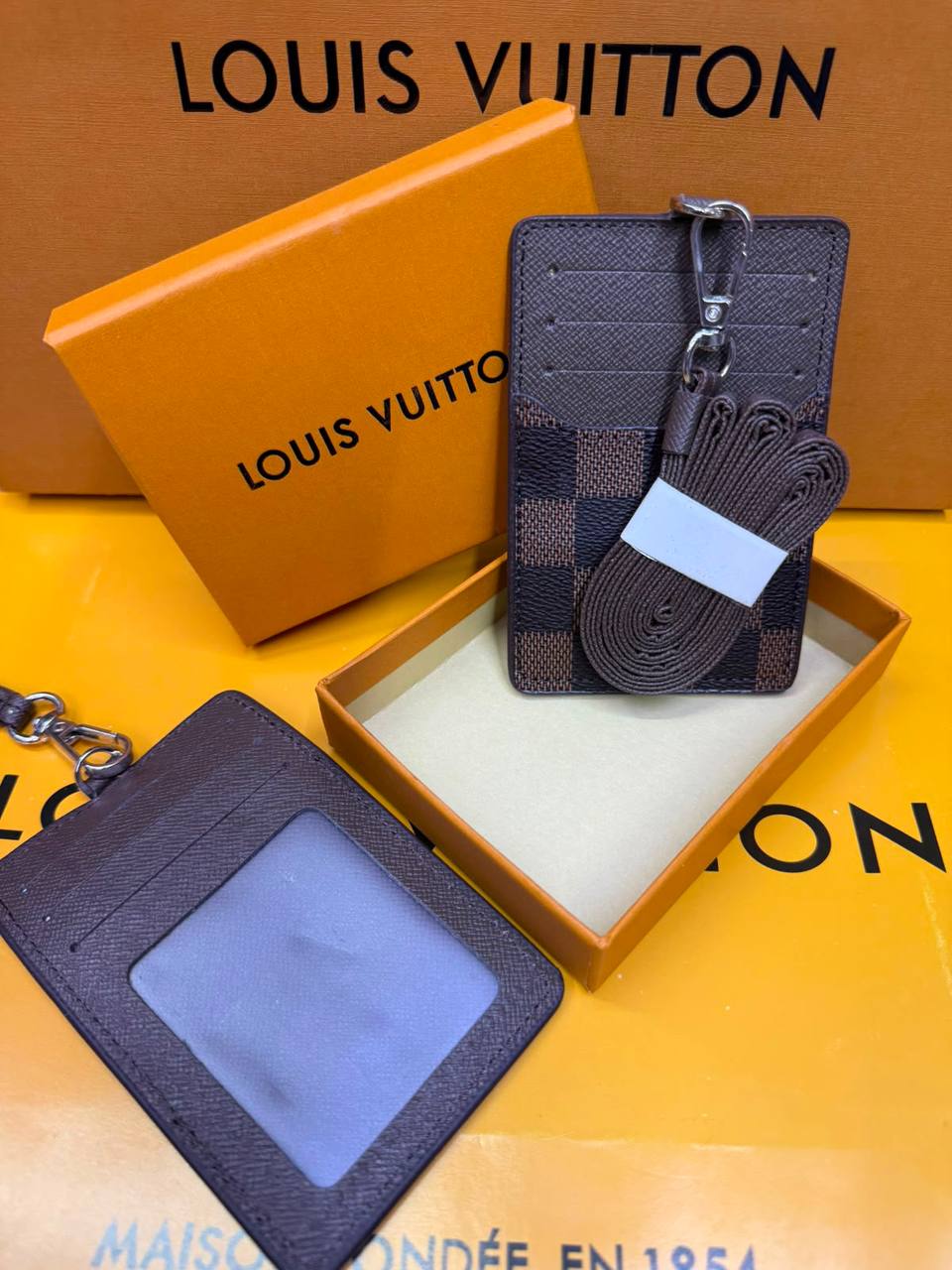 Card Holders
With box
30 dhs🇦🇪🇦🇪

Zain93
♥️♥️♥️