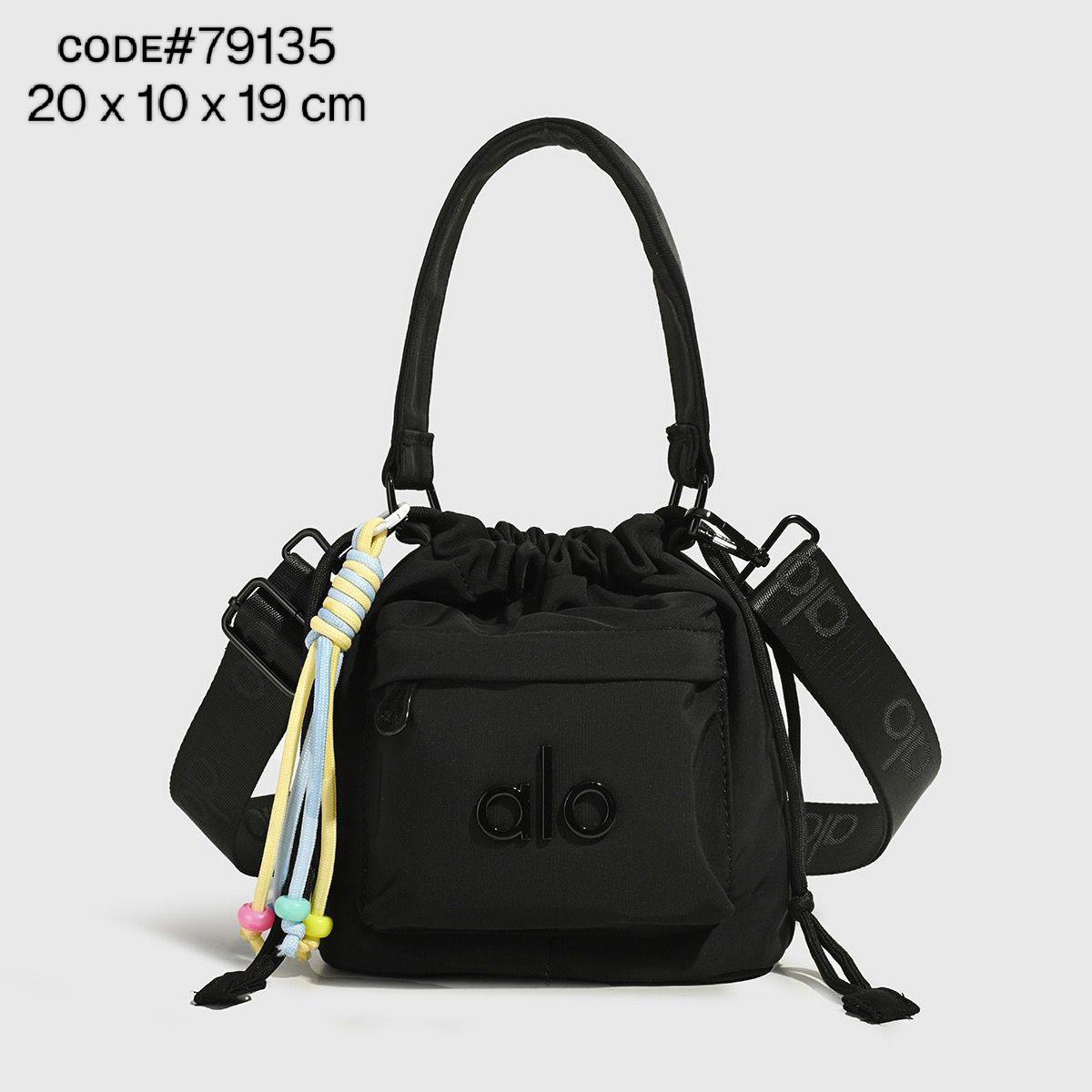 Alo Bucket Bag
ʜᴀɴᴅʟᴇ ᴄʀᴏssʙᴏᴅʏ
ɪɴ ᴅʀᴀᴡsᴛʀɪɴɢ ʟᴏᴄᴋ
ғᴀʙʀɪᴄ ᴍᴀᴛᴇʀɪᴀʟ
ᴡɪᴛʜ ᴛʀɪᴍ ʟᴏɴɢ sᴛʀᴀᴘ
ʟᴀʀɢᴇ sɪᴢᴇ : 20 cm

75 dhs✅

Zain31
♥️♥️♥️