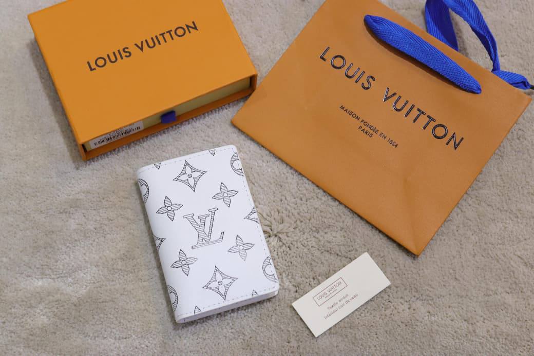 LV Wallet 
Master Quality
110 dhs🇦🇪🇦🇪

Zain33
♥️♥️♥️