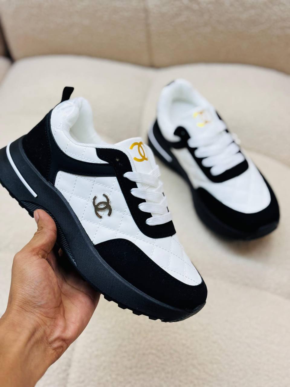 Chanel
Size 36to41
75 dhs🇦🇪🇦🇪

Zain163
♥️♥️♥️