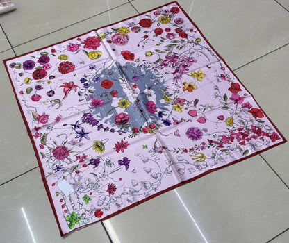 Silk square scarf 
40 dhs🪙💚

Zain93
♥️♥️♥️