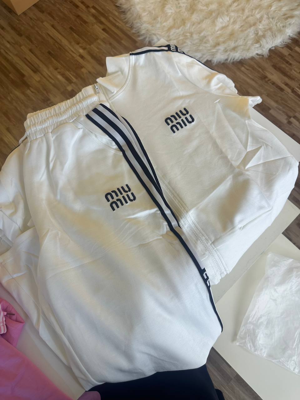 Polo
All
Miu miu 
Sets

130 dhs
M-xxl

Zain140
♥️♥️♥️