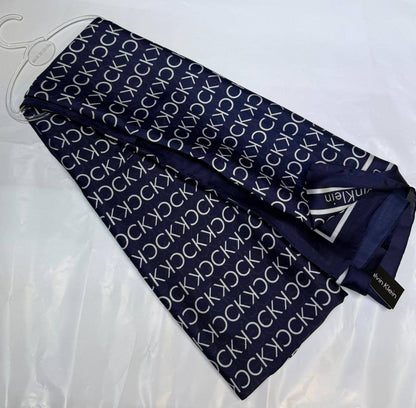 Hermes
Silk scarf 
40 dhs✅
55 dhs✅ 

with box🎁🎁🎁

Zain93
♥️♥️♥️