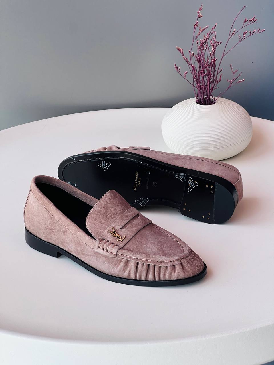 Ysl ✨⭐️
Size 36-41
_Super master high quality_🪡
450 dhs💛

Zain176
♥️♥️♥️
