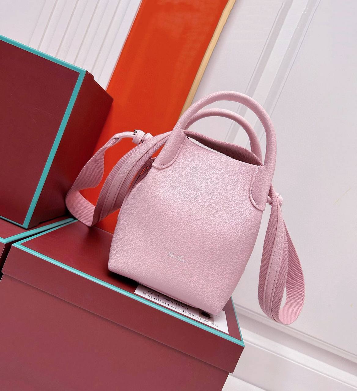 KIPLING 
GOOD QUALITY 
55 dhs✅

Zain39
♥️♥️♥️