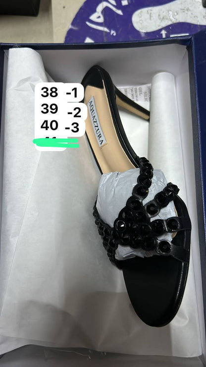 AQUAZZURA

120 dhs✅

Zain146
♥️♥️♥️