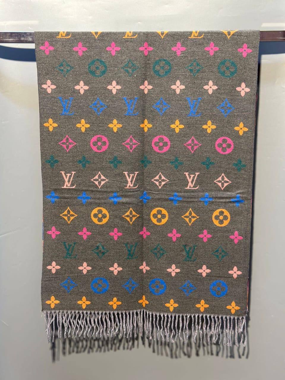 NEW CAME
SCARF
GOOD QUALITY
45 dhs🪙💚
SIZE: 185*65

Zain40