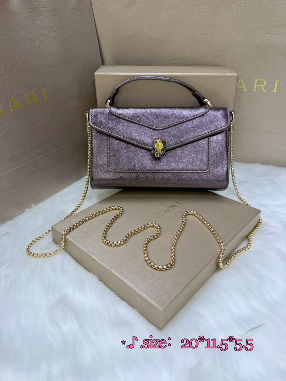 Bvlgari

125 dhs
With box 

Zain38
♥️♥️♥️
