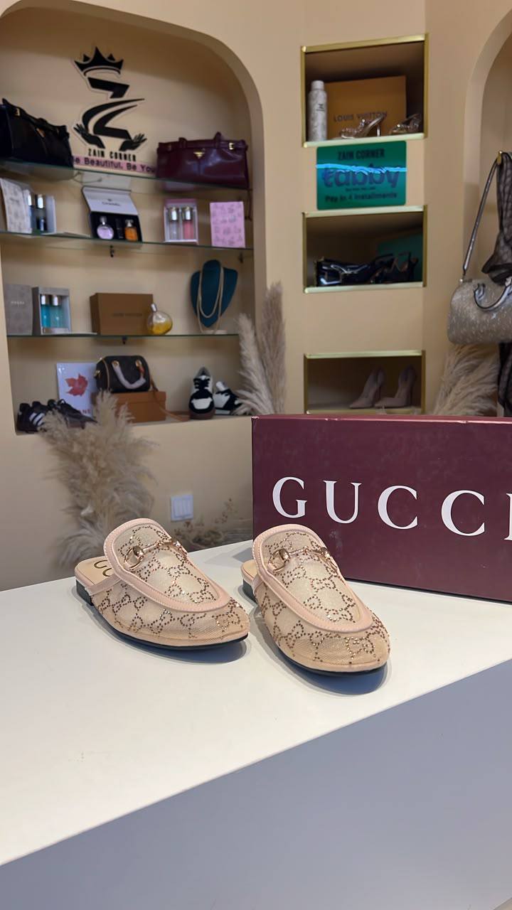 Gucci

110 dhs
36-41

Zain21
♥️♥️♥️