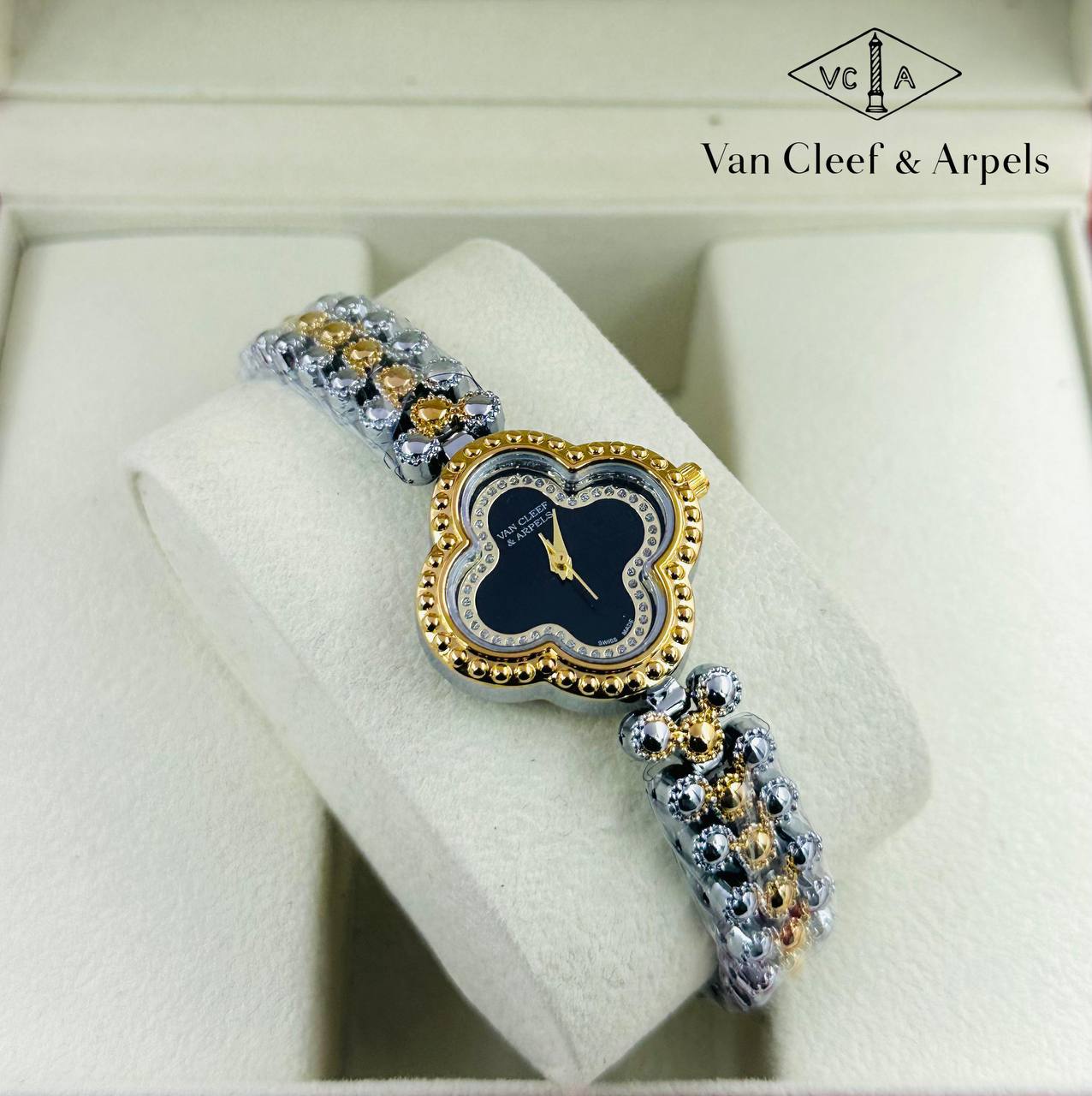 Vancleef Ladies
55 dhs✅

Zain29
♥️♥️♥️