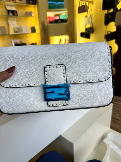 Fendi master

280 dhs 


WhatsApp for order 

0507557372
0568585901

Zain131
♥️♥️♥️

Zc