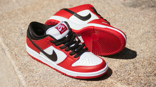 Nike SB Dunk Low 'Chicago' ♥️🤍🖤
36-45 AVAILABLE 🤩
240 dhs❣️

Zain242
♥️♥️♥️