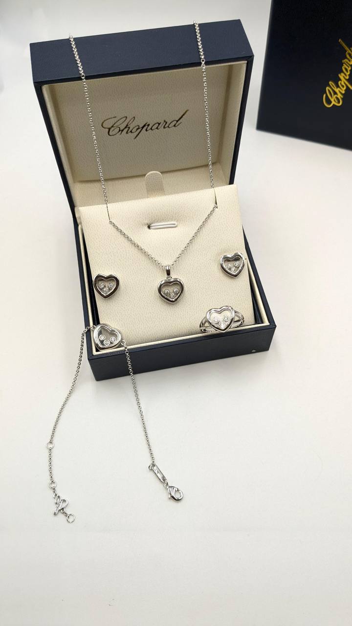 Chopard
*Master Quality* 
*Necklace, Earrings, Bracelet & Finger Ring*
280 dhs💓 with Normal Box 🎁

Zain210
♥️♥️♥️