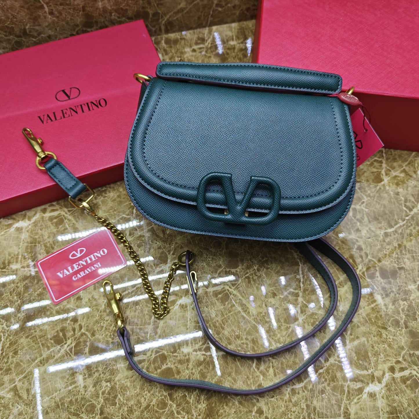 Valentino 
115 dhs🗽 

with box
🎁🎁🎁

Zain235
♥️♥️♥️