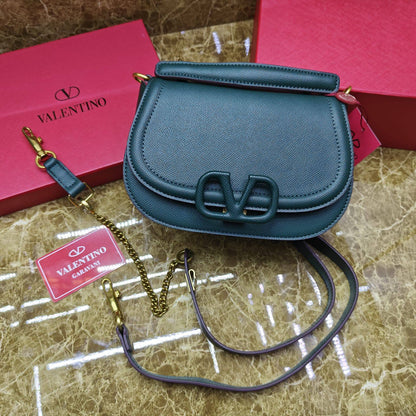 Valentino 
115 dhs🗽 

with box
🎁🎁🎁

Zain235
♥️♥️♥️