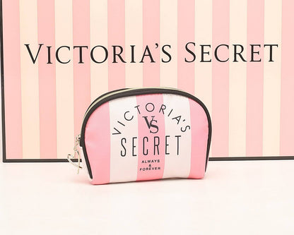 Victoria's Secret 

make up 
pouch 
good quality 

30 dhs🇦🇪🇦🇪

Zain295
♥️♥️♥️