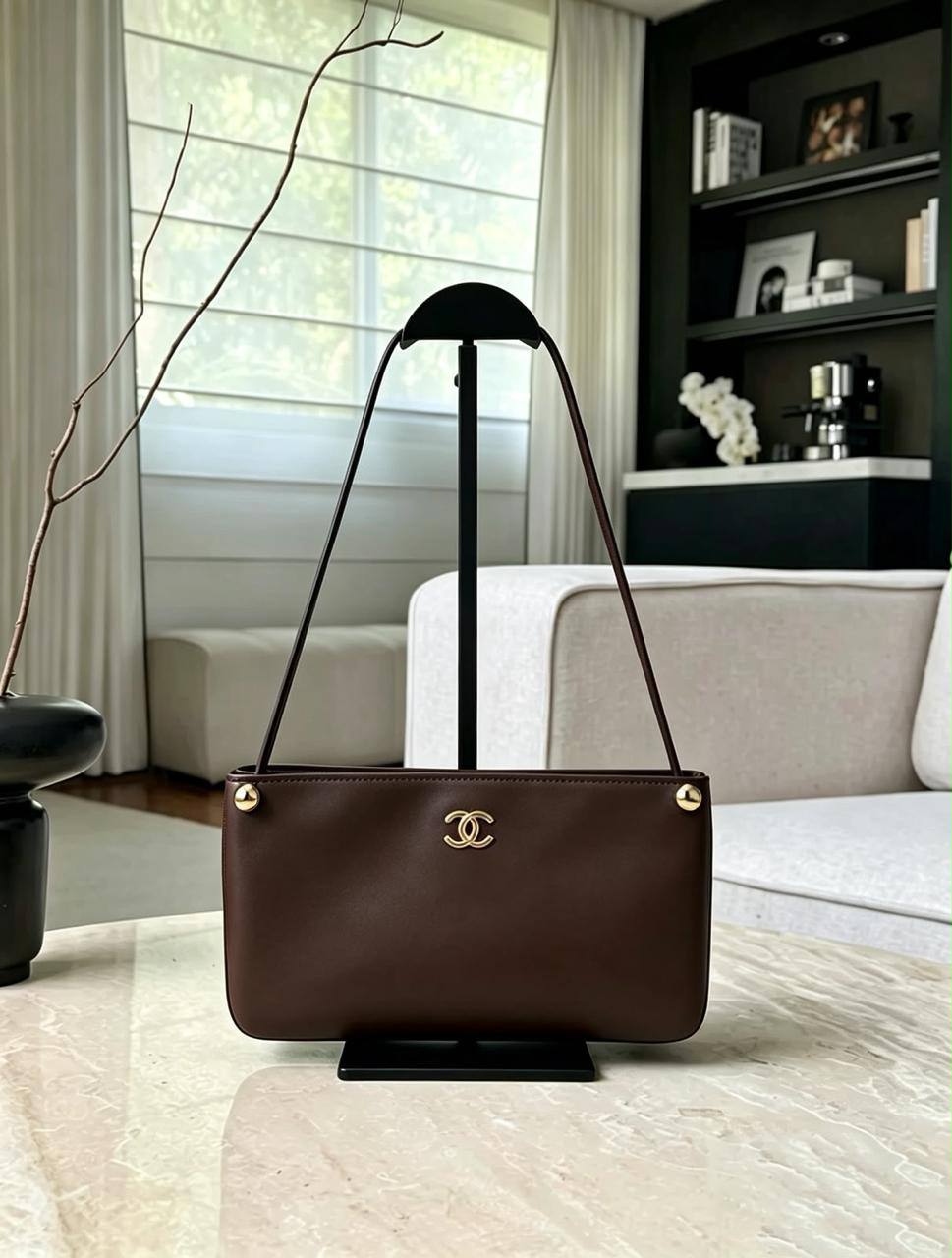 Chanel


1️⃣ First quality +🎁

Size : 25 * 14 cm

100 dhs🇦🇪🇦🇪🇦🇪
with box 🎁

Zain115
♥️♥️♥️