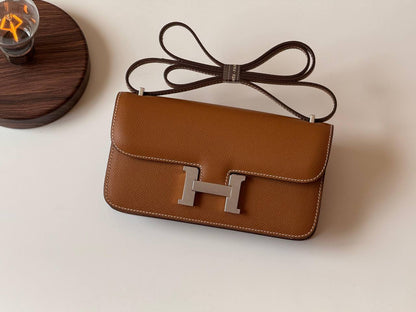 Hermes
 constance 23cm Master quality ✅with box📦
360 dhs✅

Zain52
♥️♥️♥️