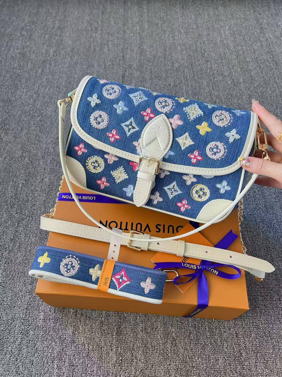 LV
Master
330 dhs✅

Zain297
♥️♥️♥️