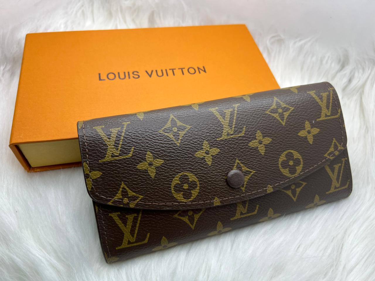 LV Wallets
45 dhs✅

Zain182
♥️♥️♥️