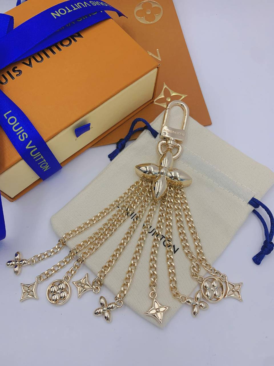 Key Chain
75 dhs🪙💚

WITH Box And Paper Bag
🎁🎁🎁

Zain89
♥️♥️♥️
