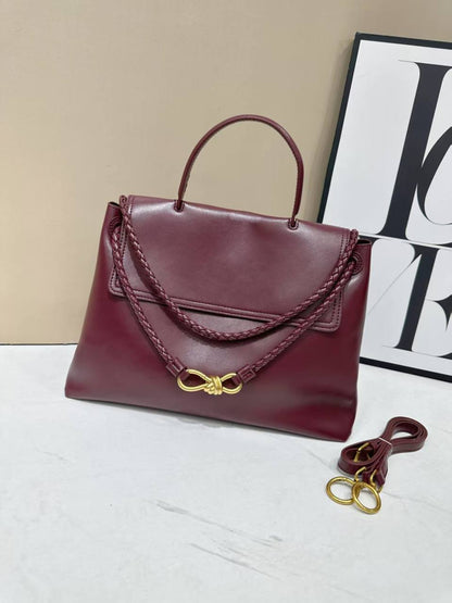 Bottega
95 dhs✅

Zain232
♥️♥️♥️