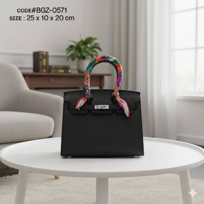 Hermes BIRKINS
sɪʟᴠᴇʀ ʜᴀʀᴅᴡᴀʀᴇ
ᴡɪᴛʜ ᴛᴡɪʟʟʏ ᴀɴᴅ ʟᴏɴɢ sᴛʀᴀᴘ
sᴏғᴛ ᴍᴀᴛᴛᴇ ʟᴇᴀᴛʜᴇʀ
sɪze: 25 ᴄm

70 dhs🪙🌨️

Zain31
♥️♥️♥️
