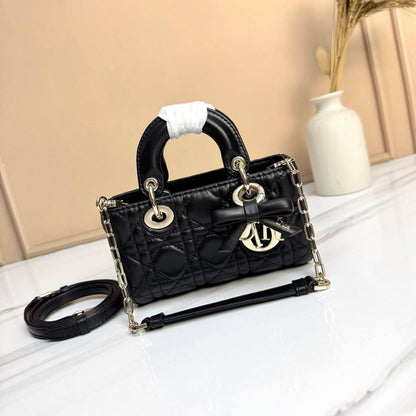 Dior 🥰💕
Master🌺🌺
17cm🫶🏼🫶🏼 
310 dhs✅

Zain297
♥️♥️♥️