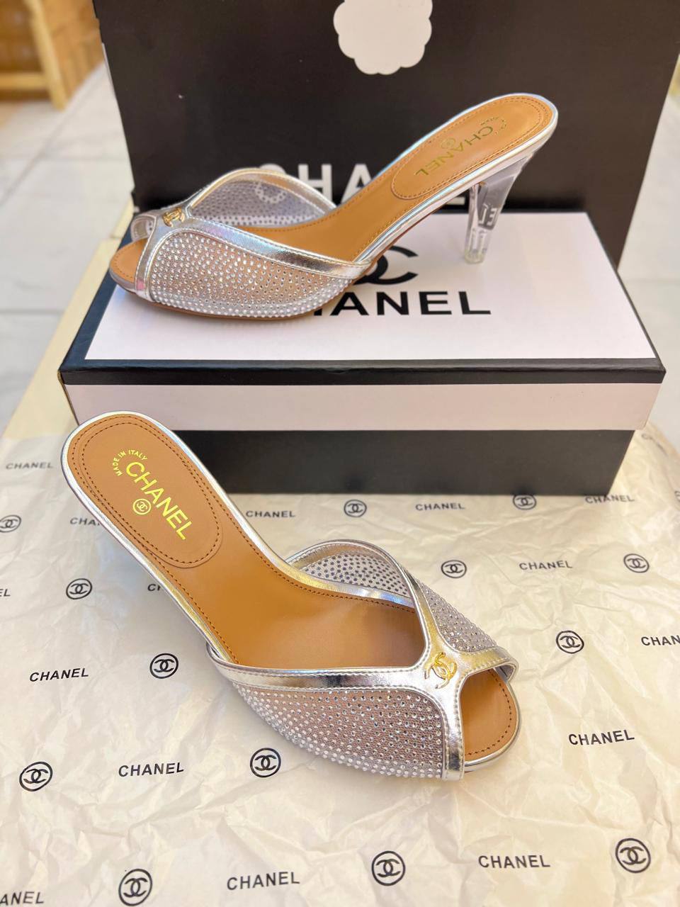 OFFER 
Discount
140 dhs🪙🖤
SIZE 36-41 available
Limit Stock

Zain88
♥️♥️♥️