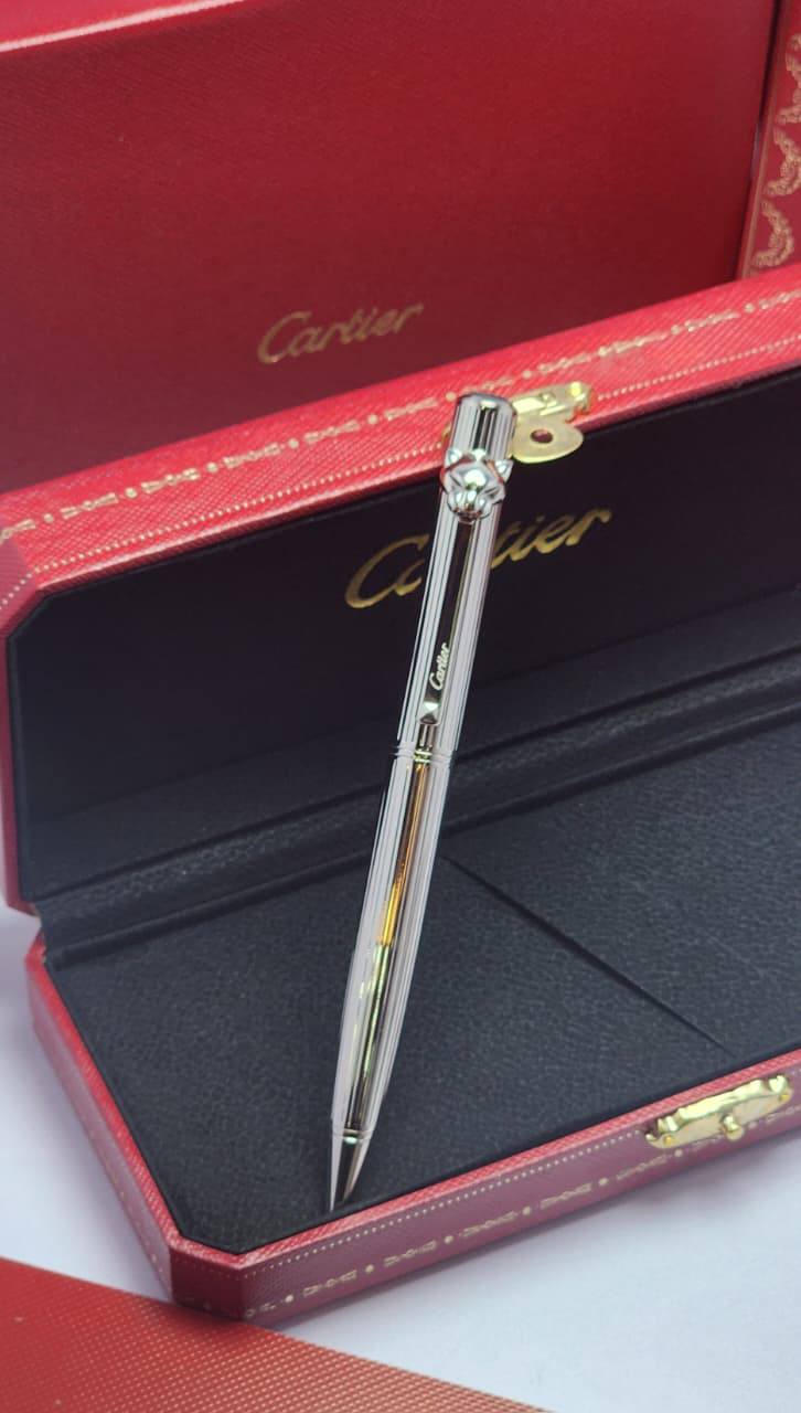 Cartier 
pen master quality 
with box and paper bag 
🎁🎁🎁

95 dhs💓


Zain59
♥️♥️♥️
