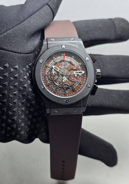 Hublot Men
*Chronograph working*
100 dhs🇦🇪🇦🇪

Zain29
♥️♥️♥️