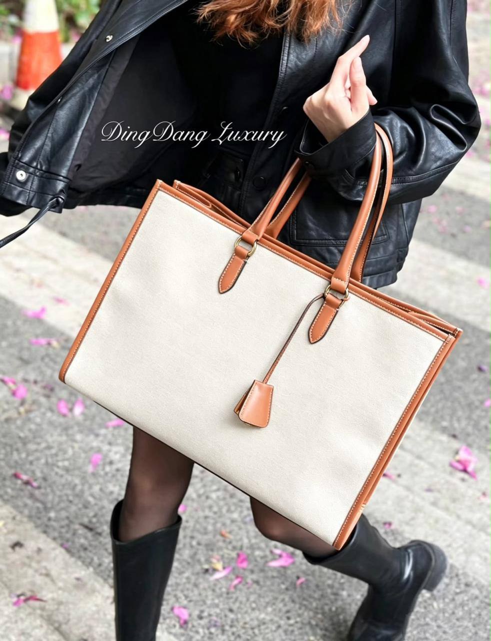 CELINE NEW CAME GOOD QUALITY 
105 dhs🇦🇪🇦🇪

Zain295
♥️♥️♥️