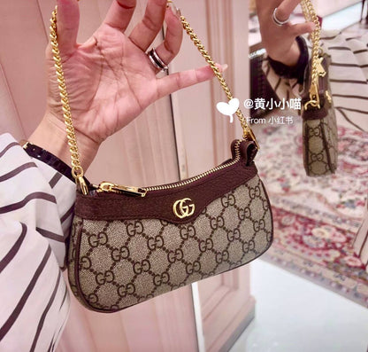 Gucci mini bag, 
good quality, 
comes with box, 🎁🎁🎁
size... 19* 11cm 
85 dhs✅

Zain12
♥️♥️♥️