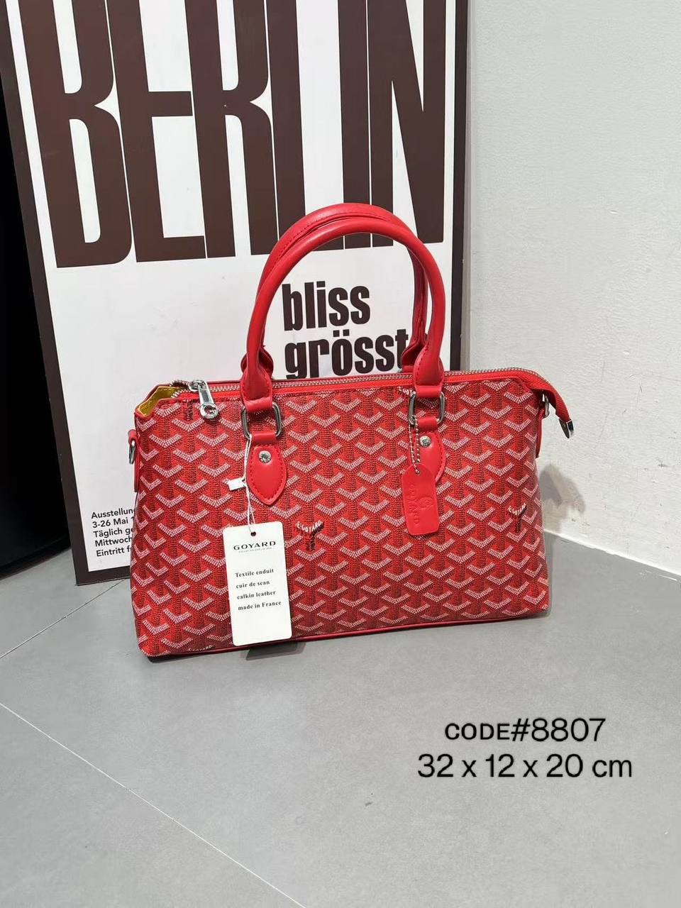 GOYARD sᴀᴛᴄʜᴇʟ
ᴛᴏᴘ ʜᴀɴᴅʙᴀɢ
ɢᴏʏᴀʀᴅɪɴᴇ ᴄᴀɴᴠᴀs
ɪᴄᴏɴɪᴄ ᴄʜᴇᴠʀᴏɴ ᴘᴀᴛᴛᴇʀɴ
ᴡɪᴛʜ ʟᴏɴɢ ʙᴇʟᴛ sᴛʀᴀᴘ
sɪᴢᴇ: 32 cm

75 dhs✅

Zain31
♥️♥️♥️