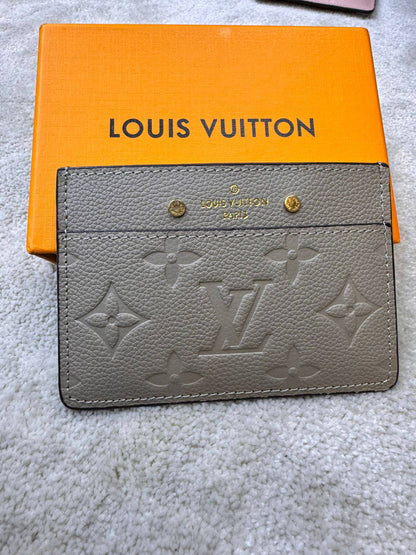 LV 
Wallets
Master
For Price 👇 WTSP Text Zain 0568585901

Zain111
♥️♥️♥️