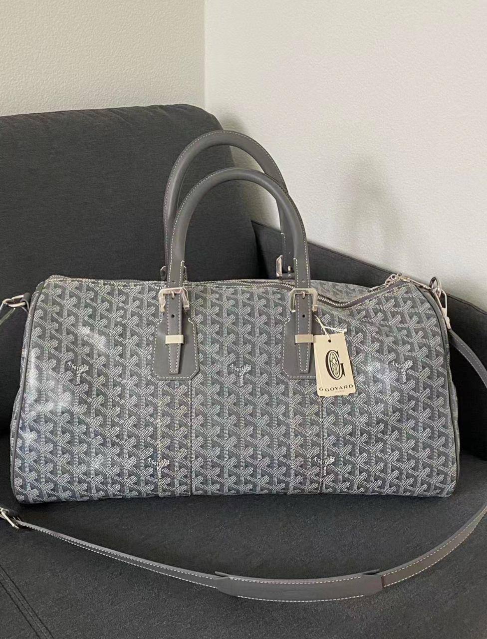 GOYARD Traveling Bag
Good Quality 
95 dhs🪙🌨️

Zain250
♥️♥️♥️