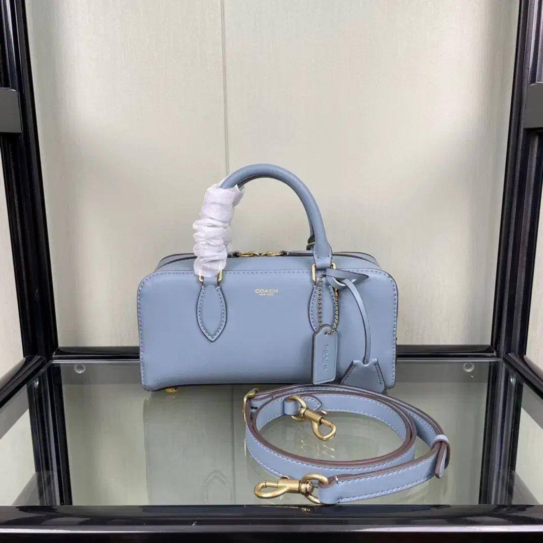 Coach Master
😍🌹22cm 
220 dhs💓

Zain248
♥️♥️♥️