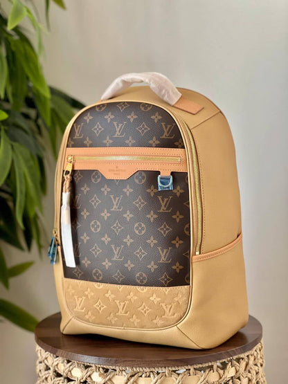 LV
*❗️BACKPACK ❗*
*SUPER MASTER QUALITY ❗*
1350 dhs✅
*WITH  PAPERBAG❗*

Zain267
♥️♥️♥️