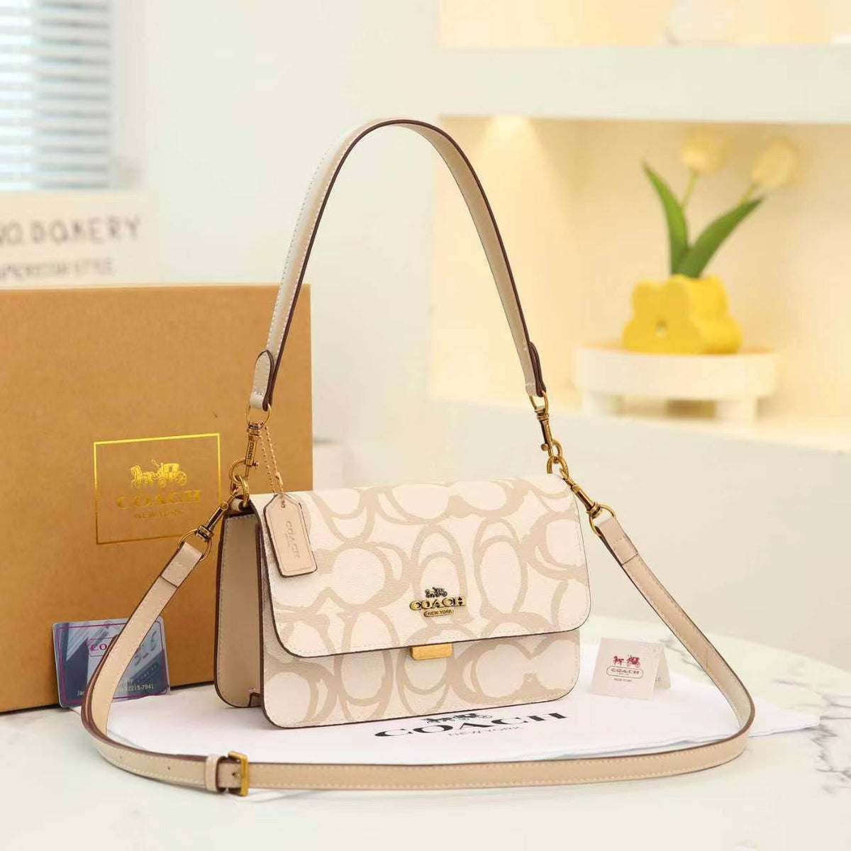COACH 

NEW CAME 

HIGH QUALITY 

125 dhs🇦🇪🇦🇪🇦🇪

Zain295
♥️♥️♥️