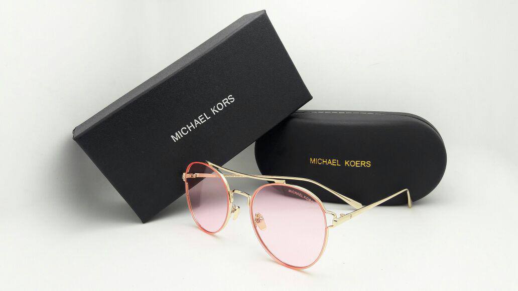 Sunglasses
70 dhs🪙💕

Zain126
♥️♥️♥️