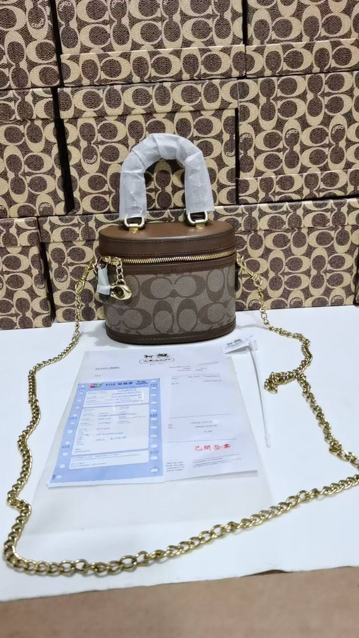 Coach

withbox 🎁🎁🎁

95 dhs🌺

Zain143