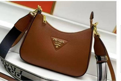 Prada

100 dhs✅

with box
🎁🎁🎁

Zain235
♥️♥️♥️