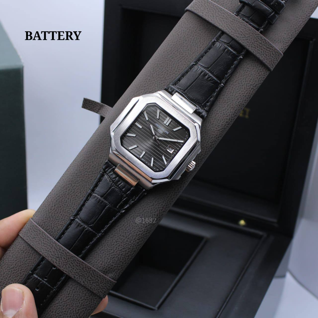 PATEK PHILIPPE
*CUBITUS*
*FOR MEN QUARTZ_______*🔥🔥
230 dhs✅

Zain304
♥️♥️♥️