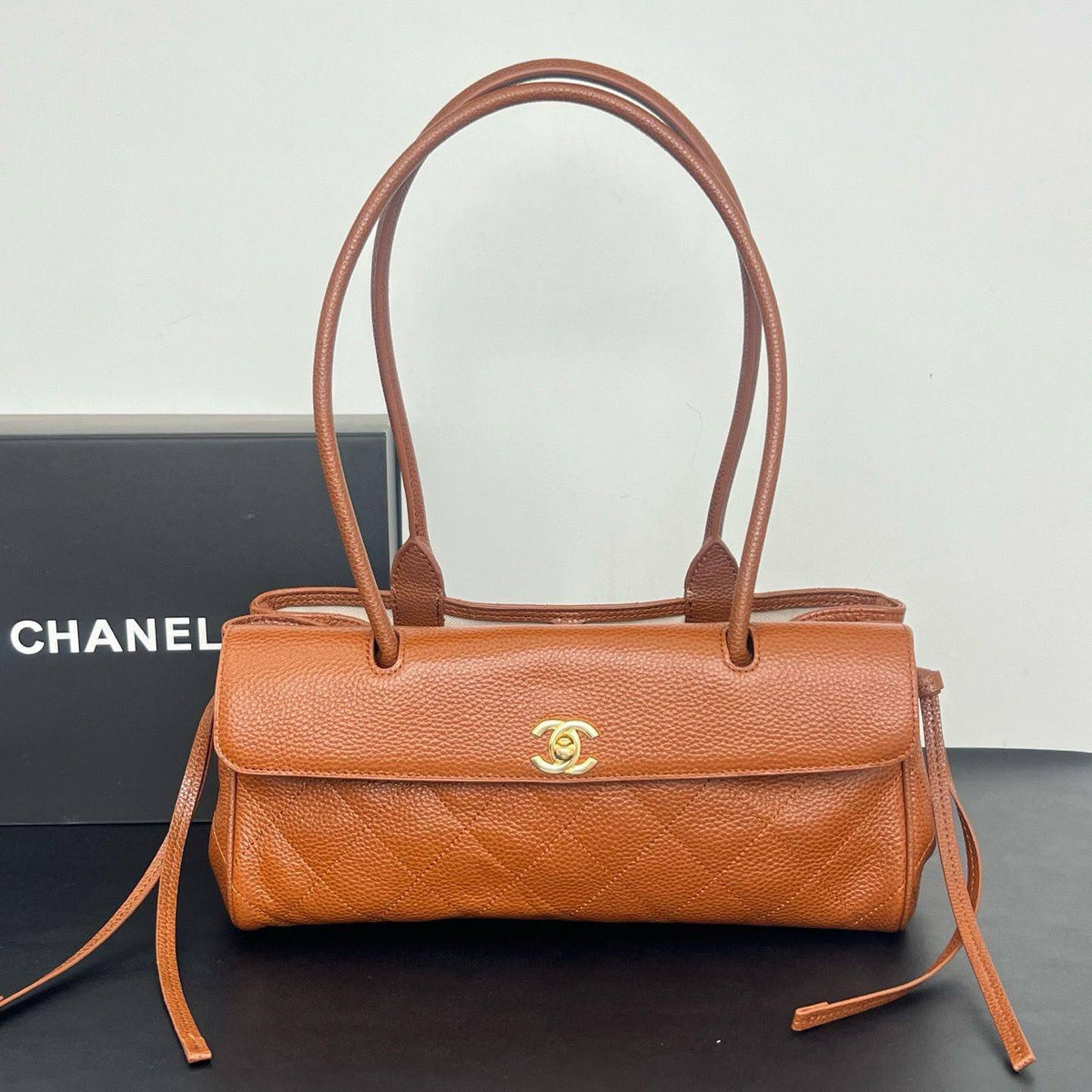 Chanel
 re stokes 

350  dhs

30cm

Zain228
♥️♥️♥️