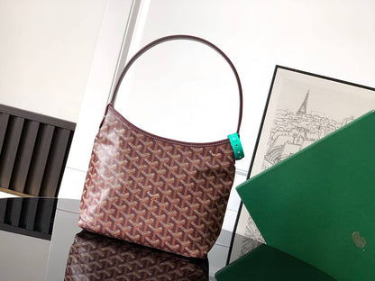 Goyard Boheme 
Hobo

 Goyardine✅ 
Size 20 cm

For Price 👇 WhatsApp✅
0568585901 
0507557372
0552275751 Owner Zain 👌

Zain274
♥️♥️♥️