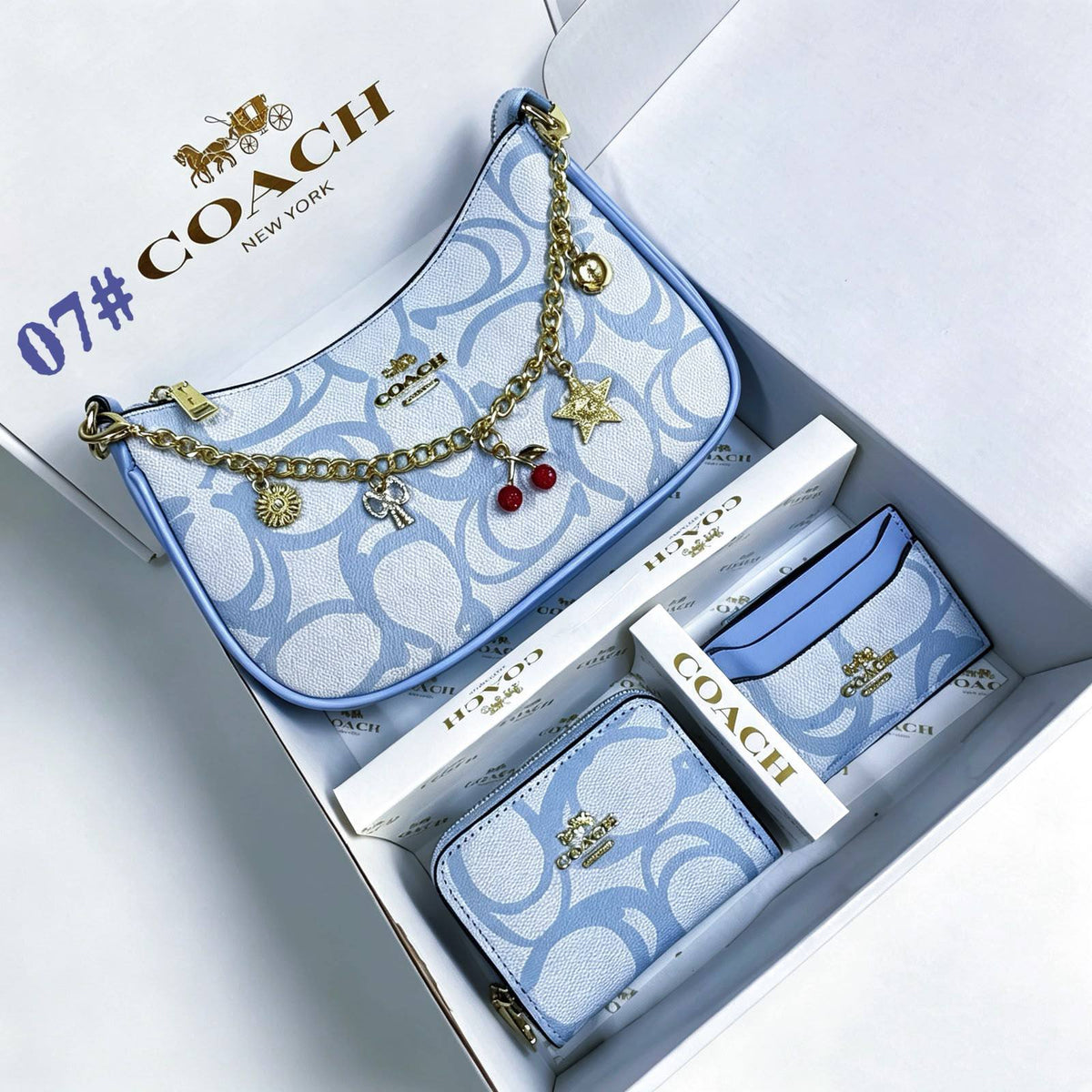 Coach Full Set
3 in1

With Box 

125 dhs 

Zain250
♥️♥️♥️