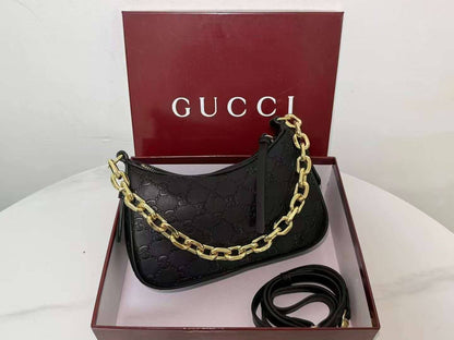 Gucci 
with box 
100 dhs✅

Zain215
♥️♥️♥️