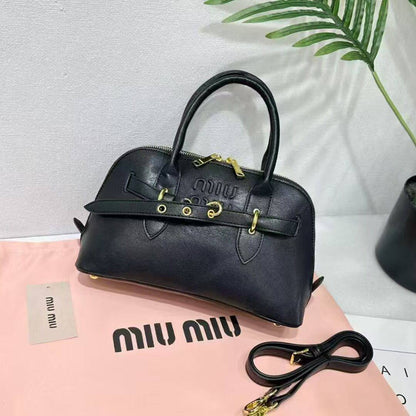 MiuMiu 
80 dhs🪙🌨️

Zain42
♥️♥️♥️