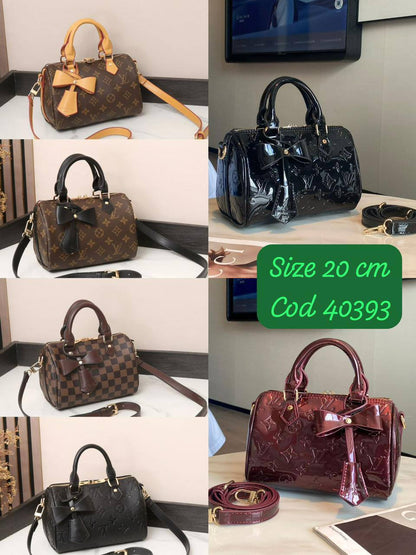 LV 
GOOD QUALITY 💯
90 dhs🪙💕

With box
🎁🎁🎁

Zain269
♥️♥️♥️