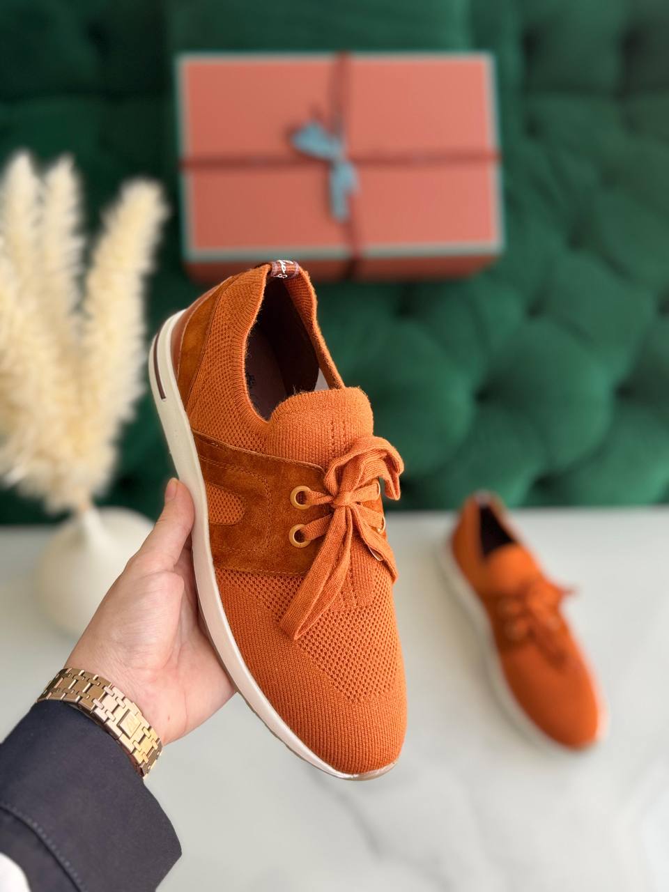 Loro piana
*Vip quality*
*Size:36To42*
490 dhs🇦🇪

Zain113
♥️♥️♥️
